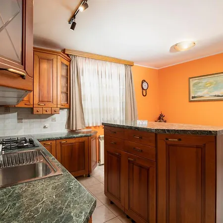 Villa Arena - Pool Table, Table Tennis, Darts & Pula