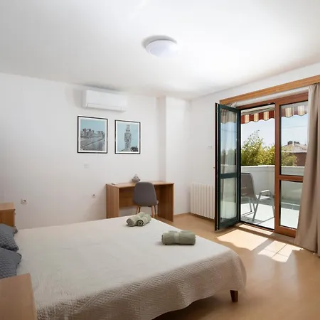 Arena - Pool Table, Table Tennis, Darts & ヴィラ