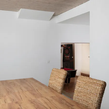 Arena - Pool Table, Table Tennis, Darts & Villa *