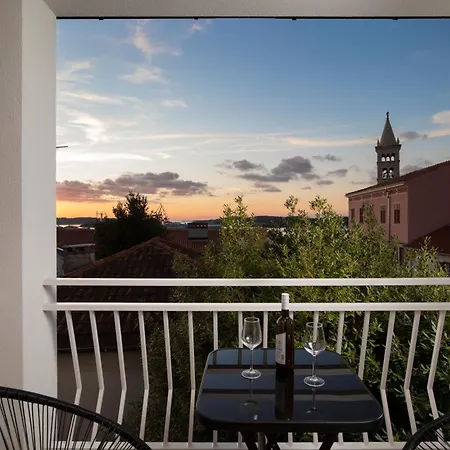 Arena - Pool Table, Table Tennis, Darts & ヴィラ プーラ