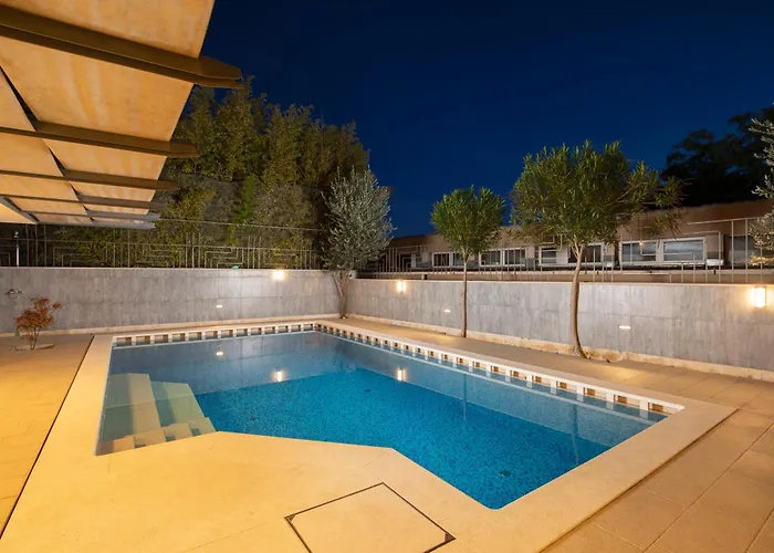 וילה Arena - Pool Table, Table Tennis, Darts & *