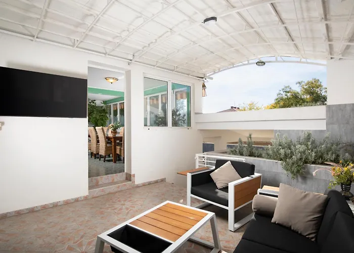 Arena - Pool Table, Table Tennis, Darts &