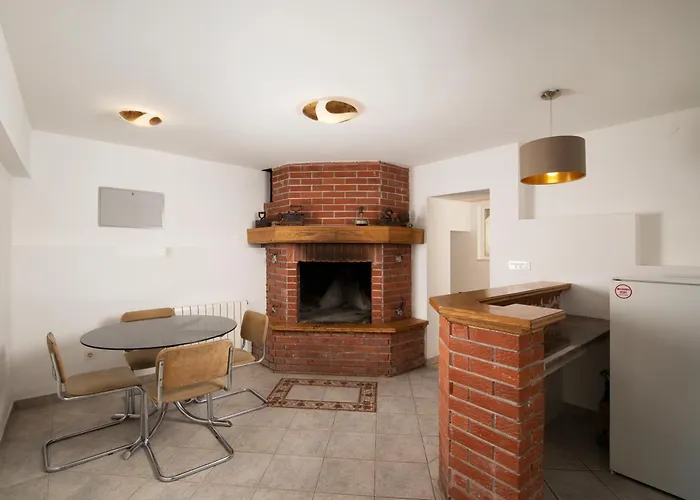 Arena - Pool Table, Table Tennis, Darts & *