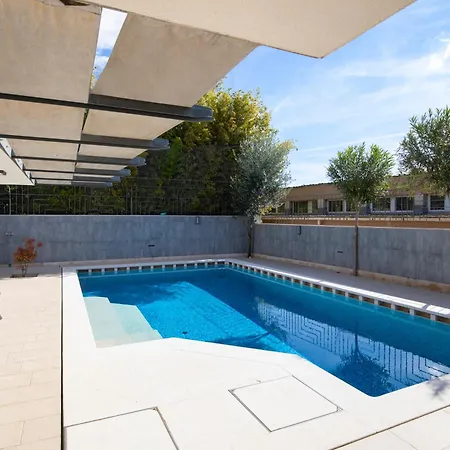 Arena - Pool Table, Table Tennis, Darts & Willa *