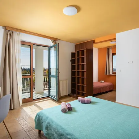 Arena - Pool Table, Table Tennis, Darts & Willa *