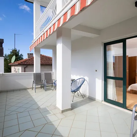 Willa Arena - Pool Table, Table Tennis, Darts & Pula