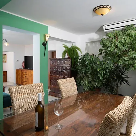 Arena - Pool Table, Table Tennis, Darts & Villa *