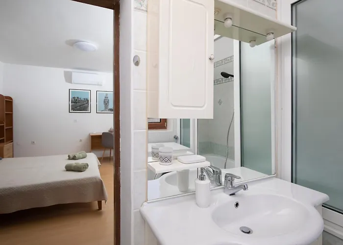 Arena - Pool Table, Table Tennis, Darts & Villa