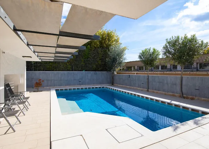 Arena - Pool Table, Table Tennis, Darts & Villa *