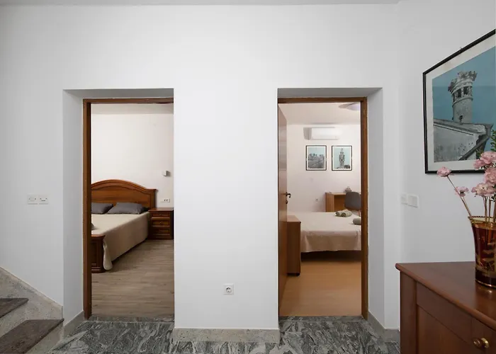 Arena - Pool Table, Table Tennis, Darts & * Pula