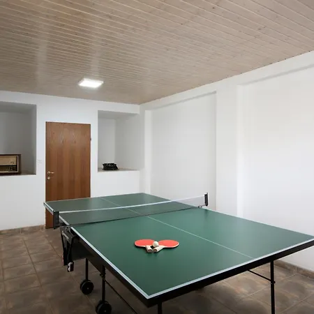 Arena - Pool Table, Table Tennis, Darts & Póla